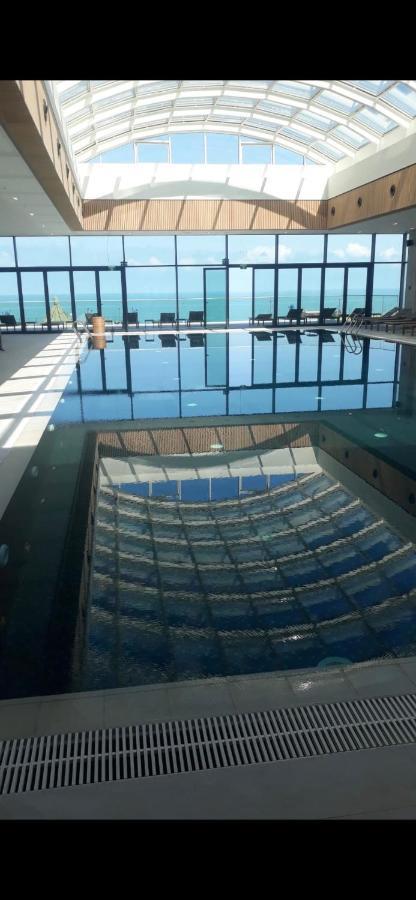 Apartment 16,26,27 Floors In Alliance Palace Batumi Exterior foto